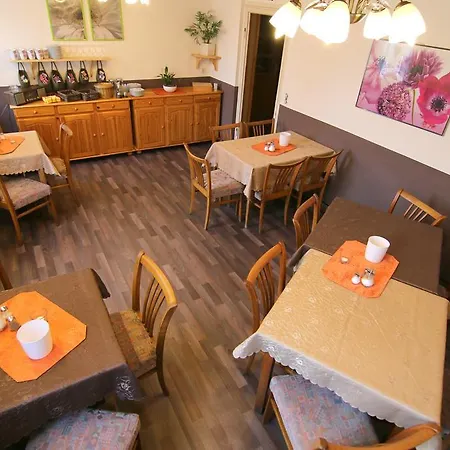 Chapeau-claque Πανσιόν 3*